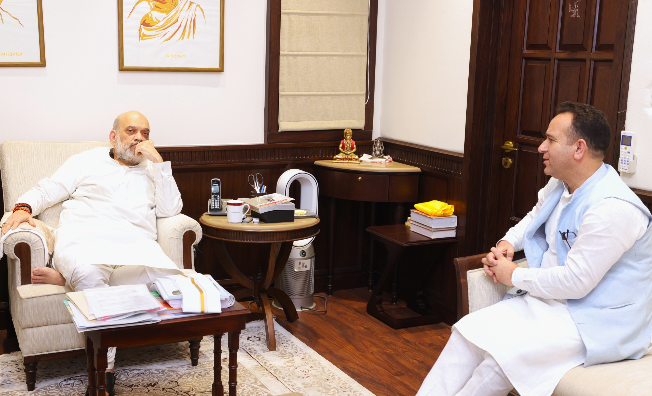 'सुनील शर्मा ने अमित शाह से मुलाकात की, सुरक्षा, विकास, बजट मुद्दों पर चर्चा की'